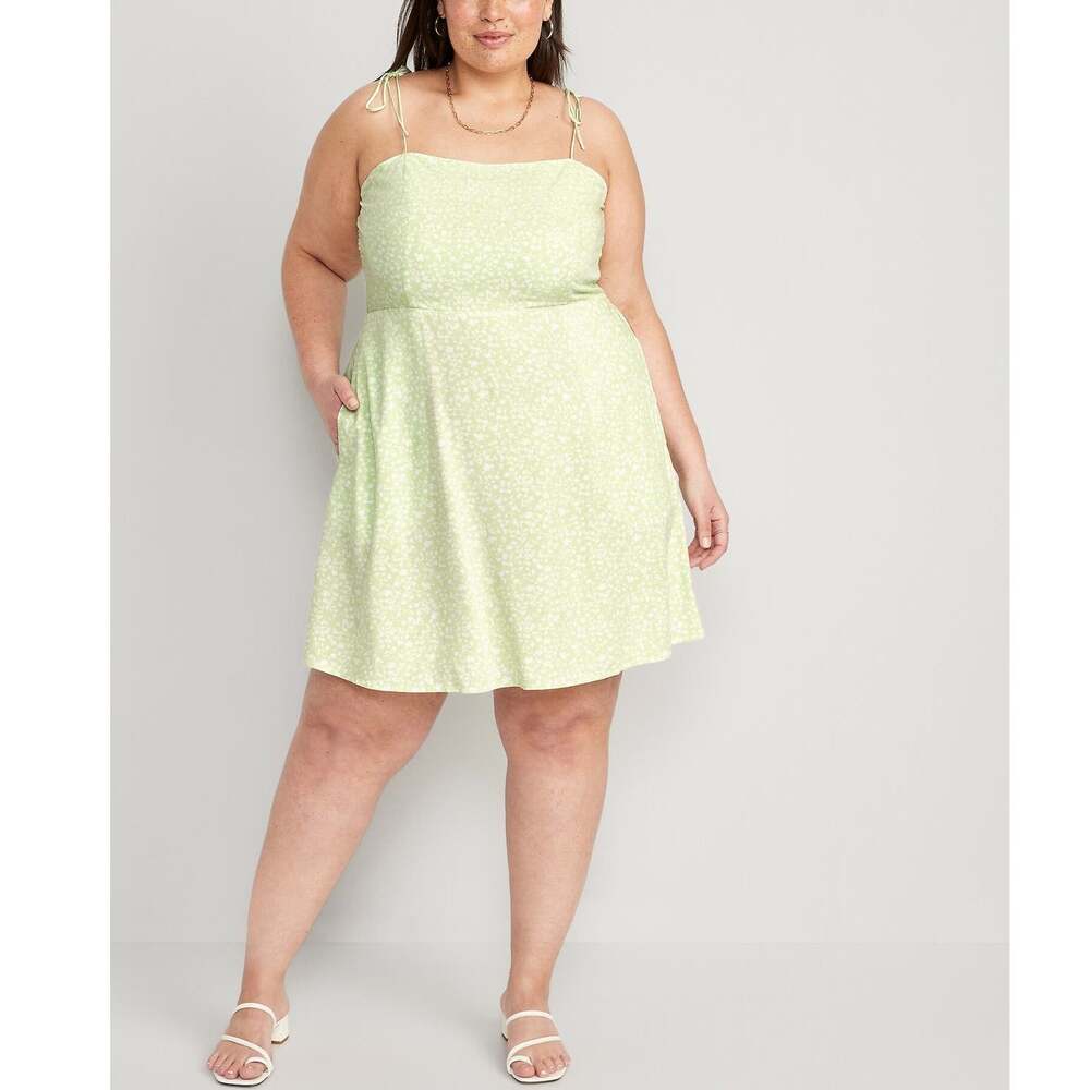 Old Navy Fit & Flare Floral Smocked Tie Strap Mini Dress Womens Size XXL Tall